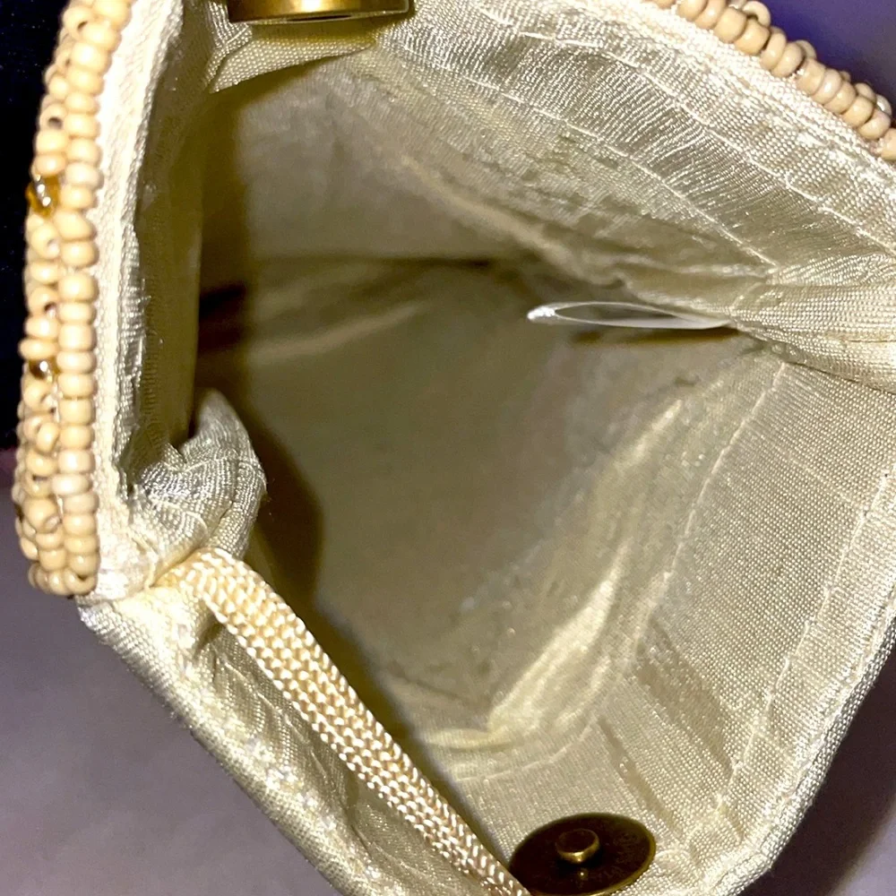 NWOT Beaded & Embroidered Bird Design Tan & Green Bird Sling Bag. - Picture 4 of 5